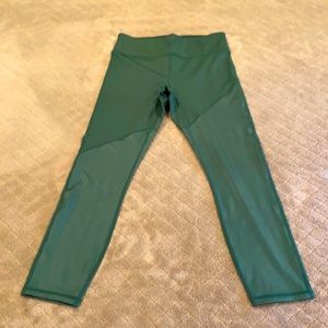 Fabletics size small metallic green 7/8 leggings